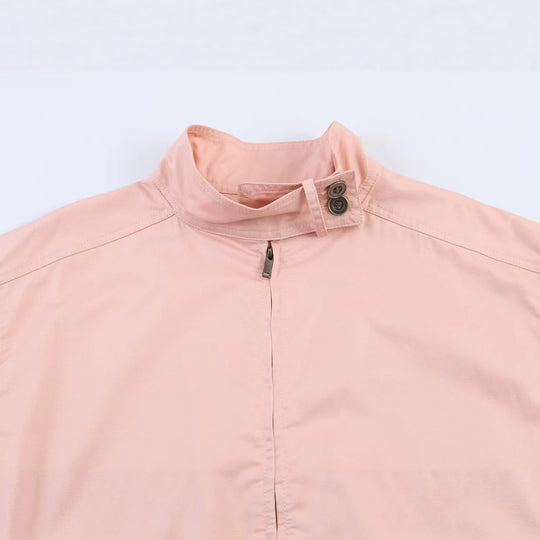 Damen Kurzjacke im Safari‑Stil mit Stehkragen, Kängurutaschen und Kordelzug Nord Taschen