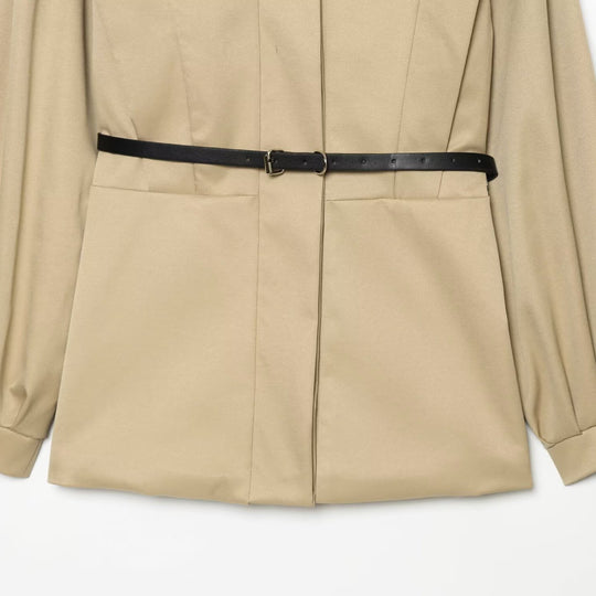 Damen Kurzer Cape‑Trench mit hohem Funnelkragen und Taillengürtel Nord Taschen