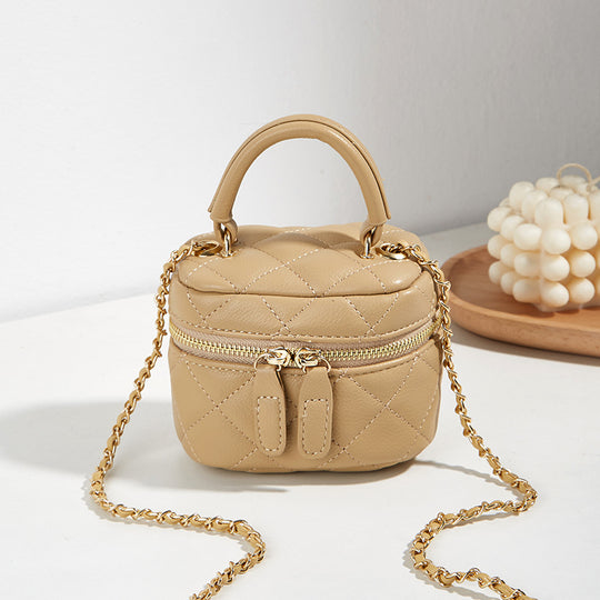 Damen elegante Mini-Tasche mit goldenen Details und praktischem Reißverschluss Nord Taschen