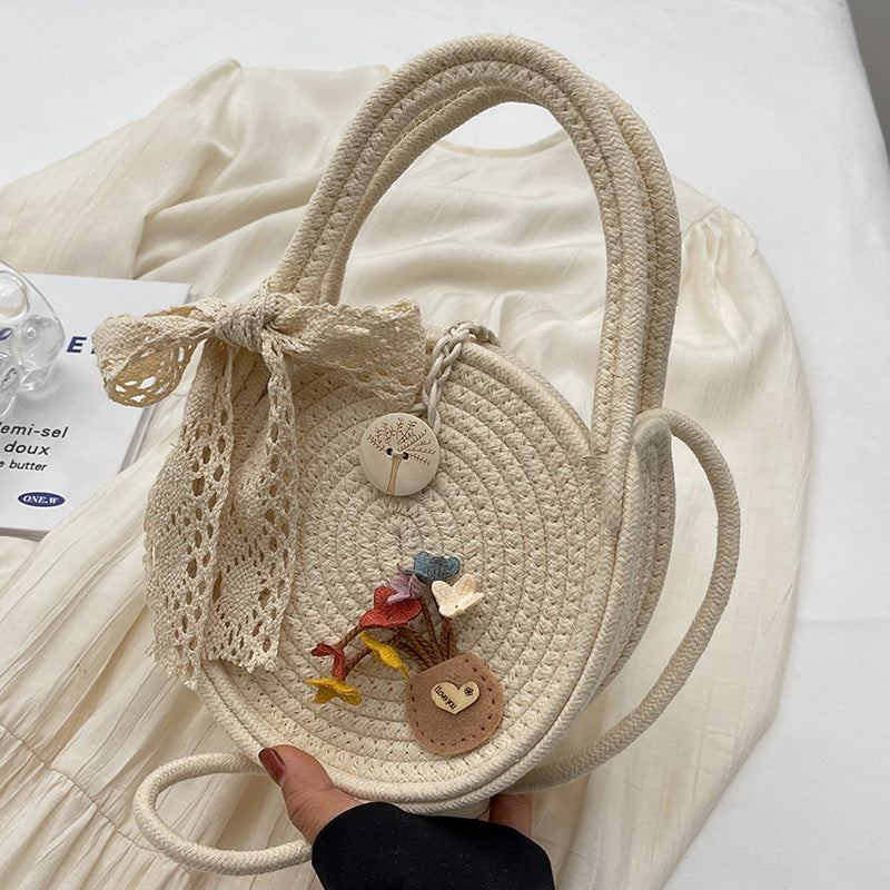 Damen Welleneffekt Slingtasche mit dekorativen Blumenapplikationen Nord Taschen