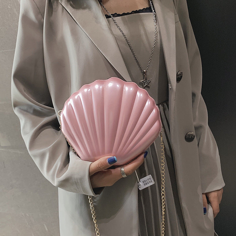 Damen elegante Clutch im Muschel-Design Nord Taschen