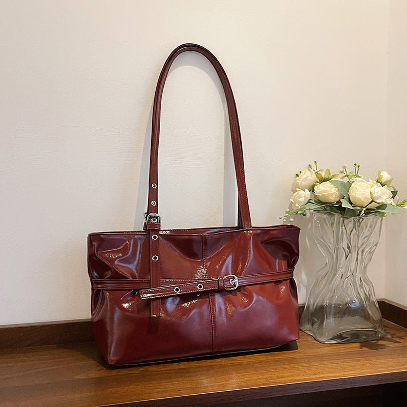 Damen elegante Handtasche mit glänzender Oberfläche Nord Taschen