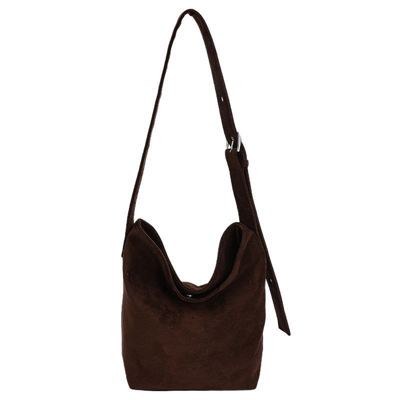 Damen Umhängetasche aus weichem Veloursleder mit lässigem Design Nord Taschen