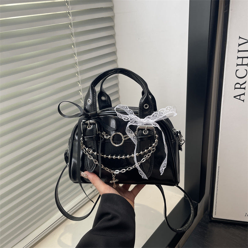 Damen modische Handtasche mit verspielten Details Nord Taschen