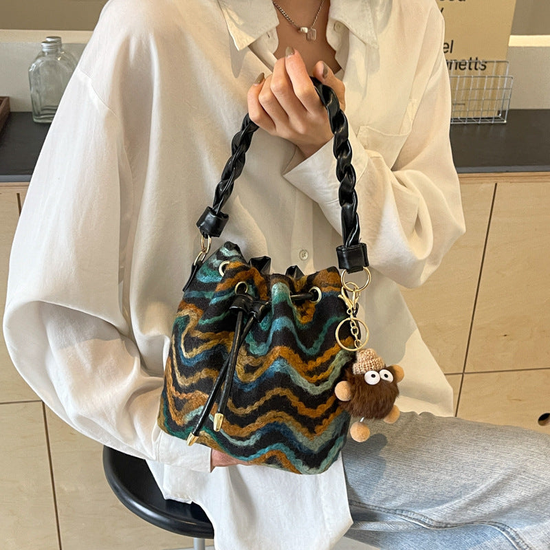 Damen modische Bucket Bag mit verspieltem Muster Nord Taschen