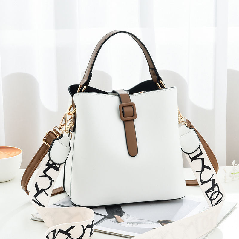 Damen stilvolle Handtasche mit verstellbarem Tragegurt Nord Taschen