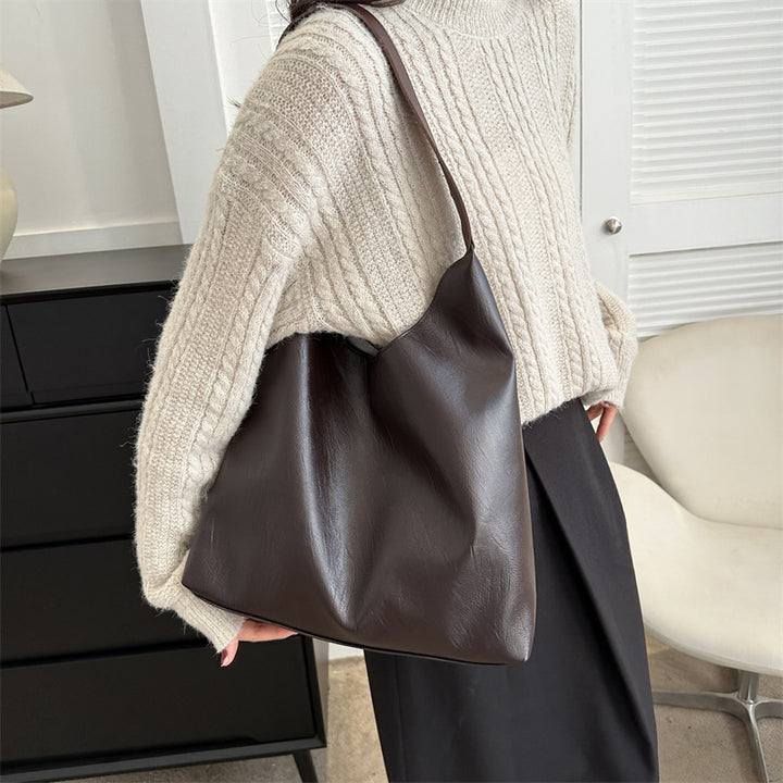 Damen Hobo-Tasche aus hochwertigem Kunstleder mit geschmeidigem Tragegriff Nord Taschen