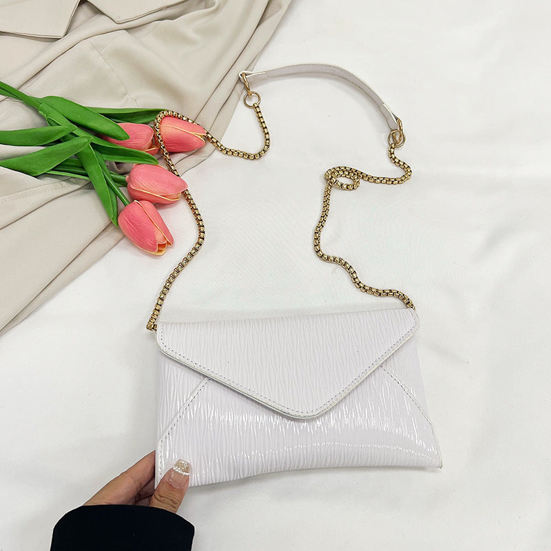 Damen elegante Clutch mit glänzendem Obermaterial Nord Taschen