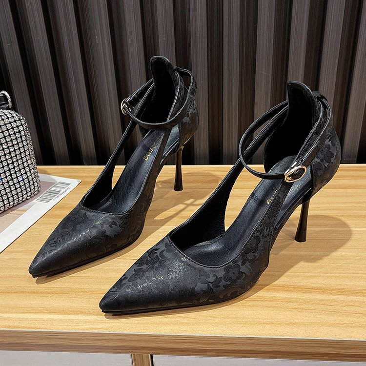 Damen Spitzen High Heels mit eleganter Fesselriemenverzierung