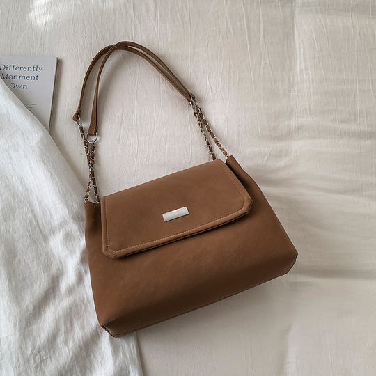 Damen Umhängetasche aus luxuriösem Kunstleder mit eleganter Kettenverzierung Nord Taschen