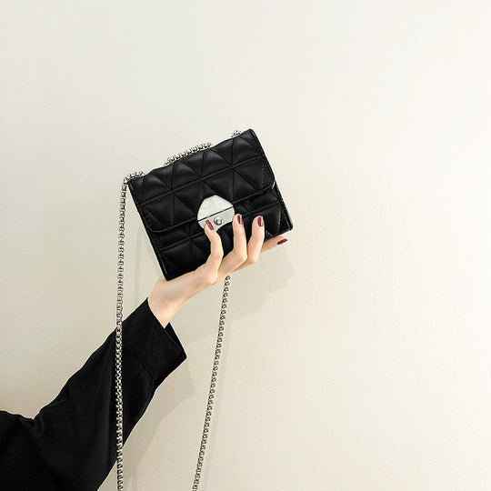 Damen Clutch-Tasche mit quadratischer Steppung und elegantem Kettenriemen Nord Taschen