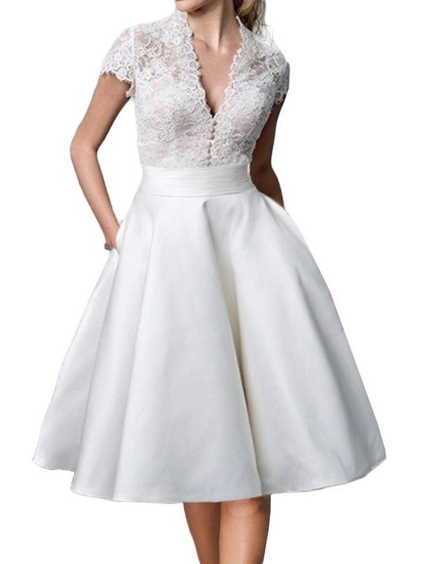 Romantisches Spitzen Hochzeitskleid