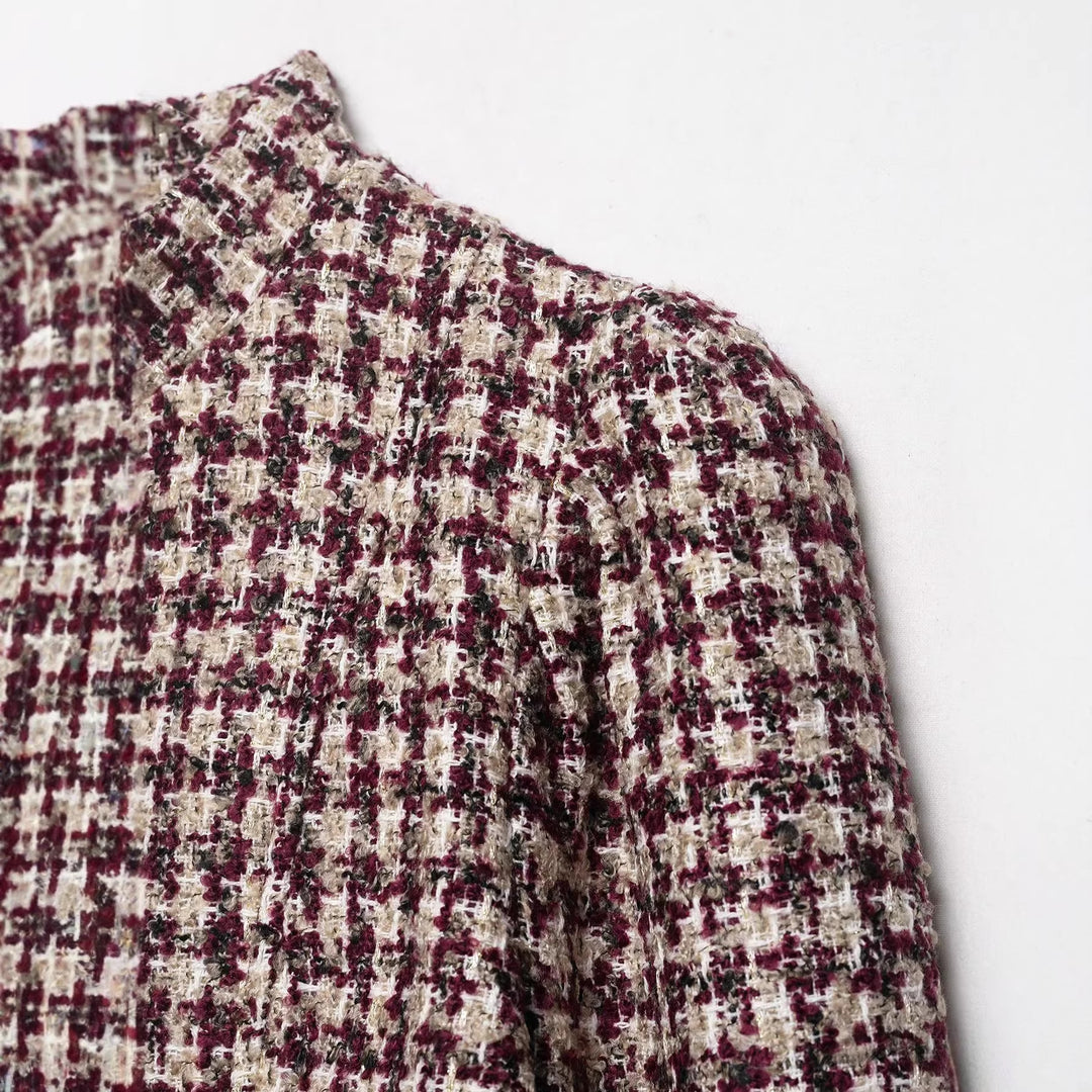 Damen Kurz geschnittener Bouclé‑Tweed‑Blazer mit Stehkragen und Fellmanschetten Nord Taschen