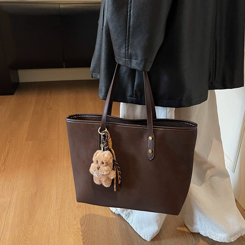 Damen Shopper-Tasche im eleganten Design mit abnehmbarem Plüschanhänger Nord Taschen