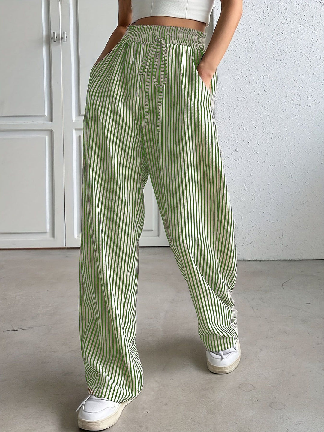 Damen Marlene-Streifenhose aus Leinenmix mit weitem Bein, Elastikbund und Kordelzug Nord Taschen