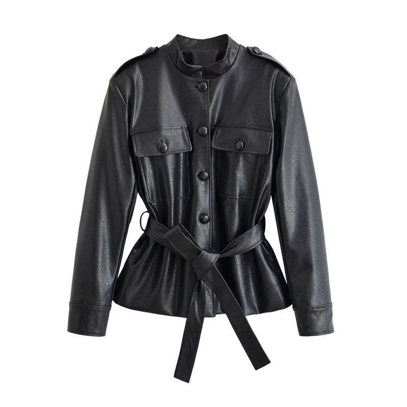 Damen Taillierte Utility‑Jacke aus Kunstleder mit Stehkragen, aufgesetzten Brusttaschen und Bindegürtel Nord Taschen