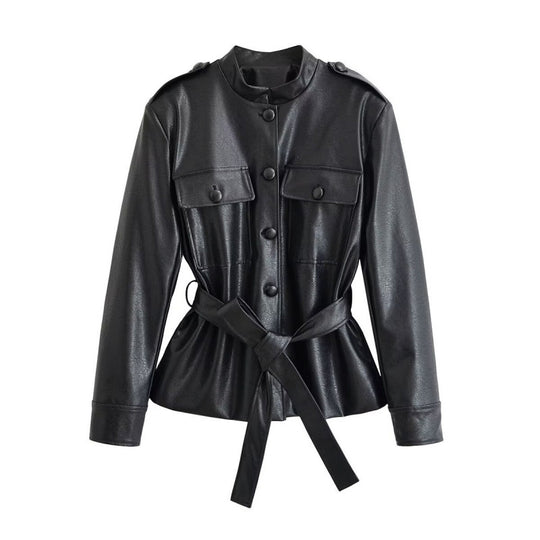Damen Taillierte Utility‑Jacke aus Kunstleder mit Stehkragen, aufgesetzten Brusttaschen und Bindegürtel Nord Taschen