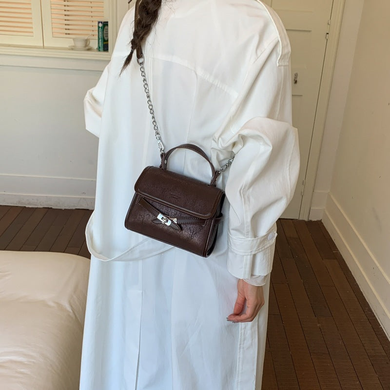 Damen modische Mini-Handtasche mit dekorativem Magnetverschluss Nord Taschen