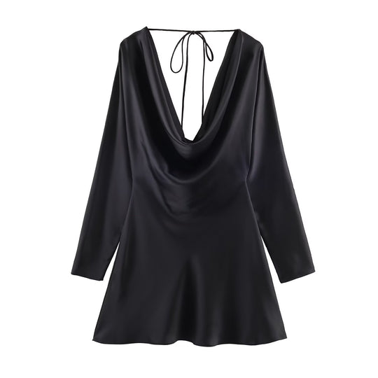 Damen Kurzes Satin-Minikleid mit tiefem Wasserfall‑Rücken, V‑Ausschnitt vorne und langen Ärmeln Nord Taschen