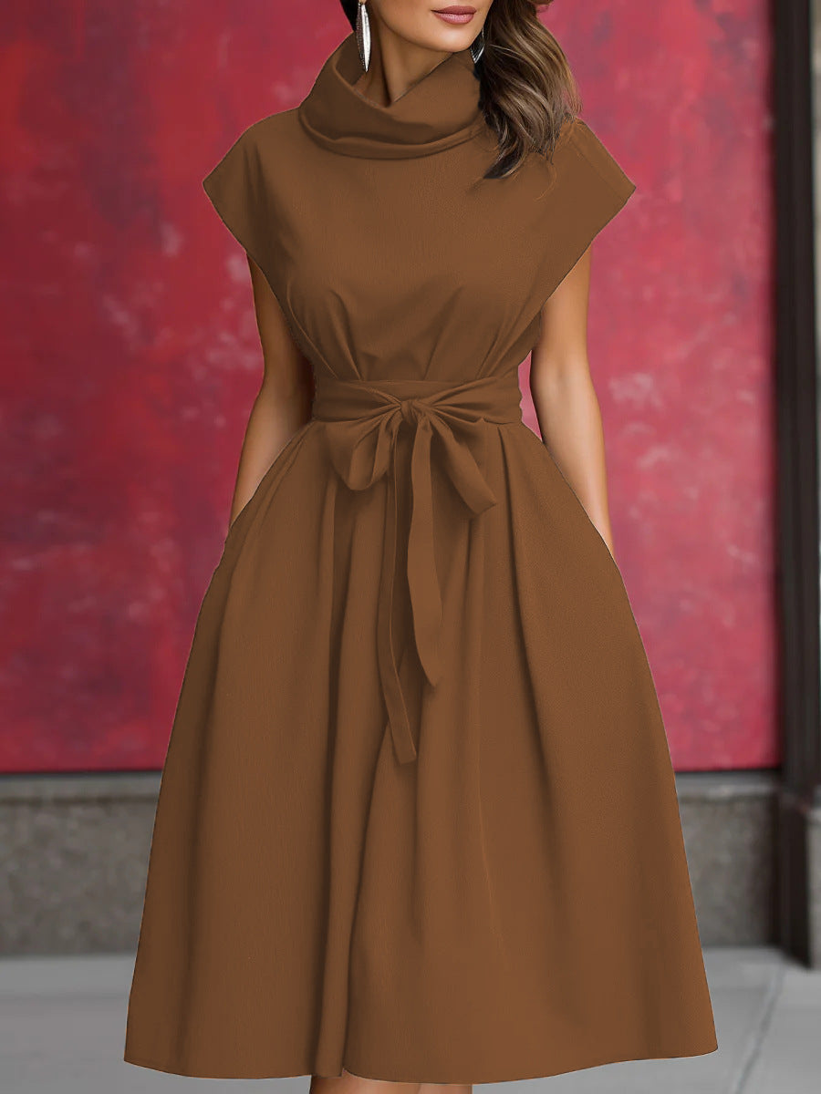 Damen Kleid mit schicker, geraffter Kapuze und praktischen Taschen