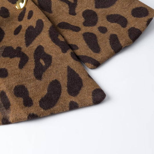 Damen Ärmellose Wollmix-Weste im Leopardenprint mit V-Ausschnitt und Schmuckknopf Nord Taschen