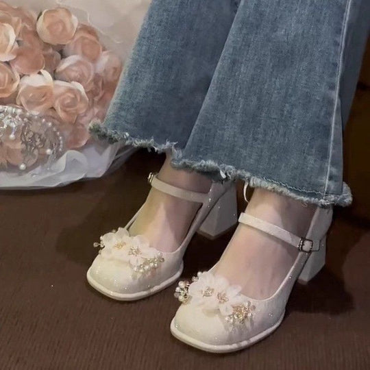Damen zarte Mary Jane Pumps mit luftiger Blumenverzierung Nord Taschen