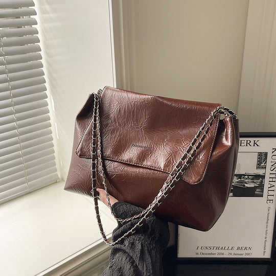 Damen modische Umhängetasche mit eleganter Kettenverzierung Nord Taschen