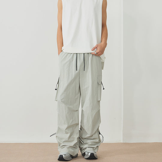 Herren Weite Nylon-Cargohose mit verstellbaren Saumkordeln und Tunnelzugbund Nord Taschen