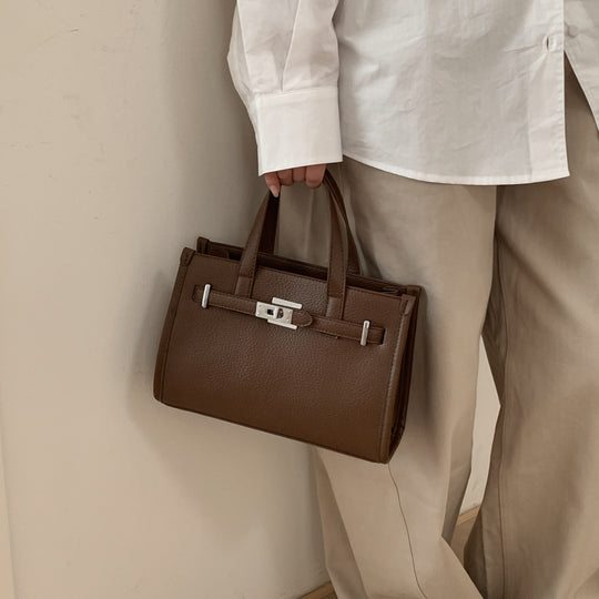 Damen elegante Handtasche mit strukturiertem Kunstleder und geräumigem Innenfach Nord Taschen