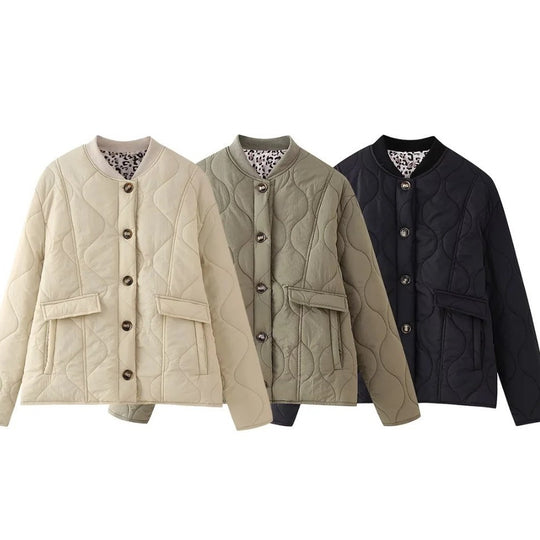 Damen Gepolsterte Steppjacke im Boxy‑Schnitt mit Rundhalsausschnitt und aufgesetzten Taschen Nord Taschen