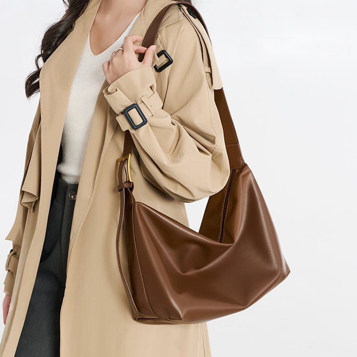 Damen Hobo-Tasche im eleganten Design mit weichem Kunstleder und praktischem Reißverschluss Nord Taschen