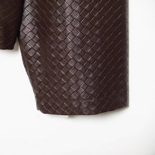 Damen Kurze Boxy‑Jacke aus geflochten wirkendem Kunstleder mit Hemdkragen und Frontreißverschluss Nord Taschen