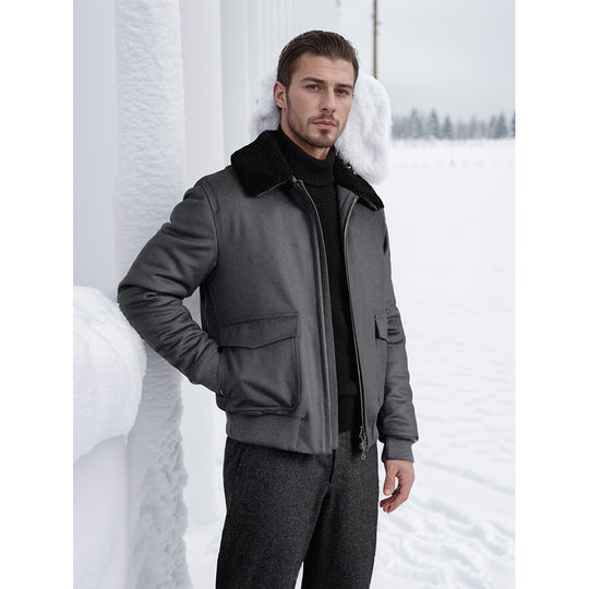 Herren Pilotjacke im Fliegerstil mit Teddykragen, Zwei‑Wege‑Reißverschluss und aufgesetzten Klappentaschen Nord Taschen