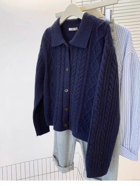 Damen Strickjacke mit Zopfmuster, Umlegekragen und Knopfleiste Nord Taschen