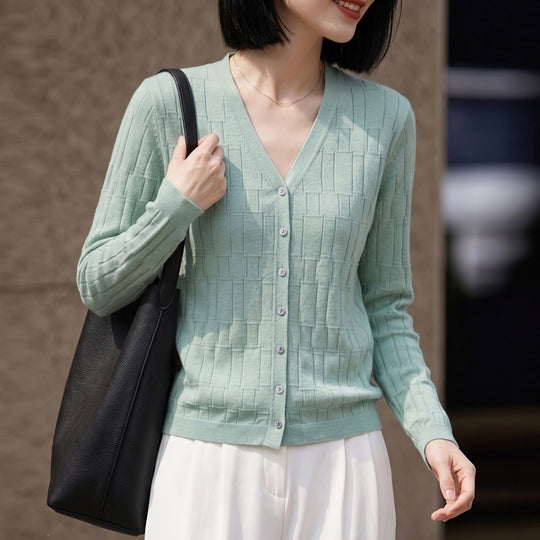 Damen V‑Ausschnitt-Feinstrickcardigan mit strukturierter Blockoptik und durchgehender Knopfleiste Nord Taschen