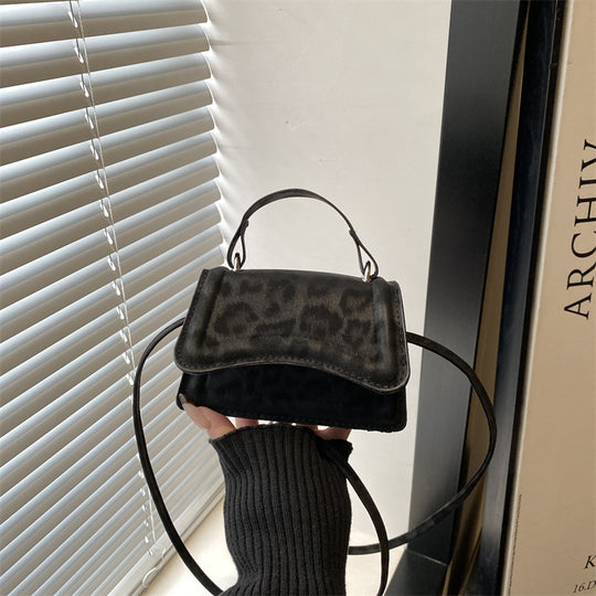 Damen Mini-Handtasche im Retro-Stil mit abnehmbarem Trageriemen Nord Taschen