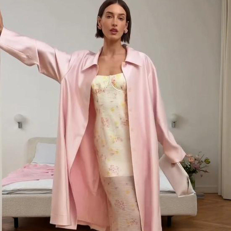 Damen leichter satinähnlicher Longmantel im Oversize-Schnitt mit weitem Revers Nord Taschen