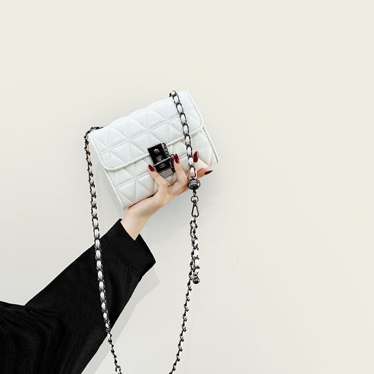 Damen Clutch-Tasche mit luxuriösem Kettenriemen und stilvollem Steppmuster Nord Taschen