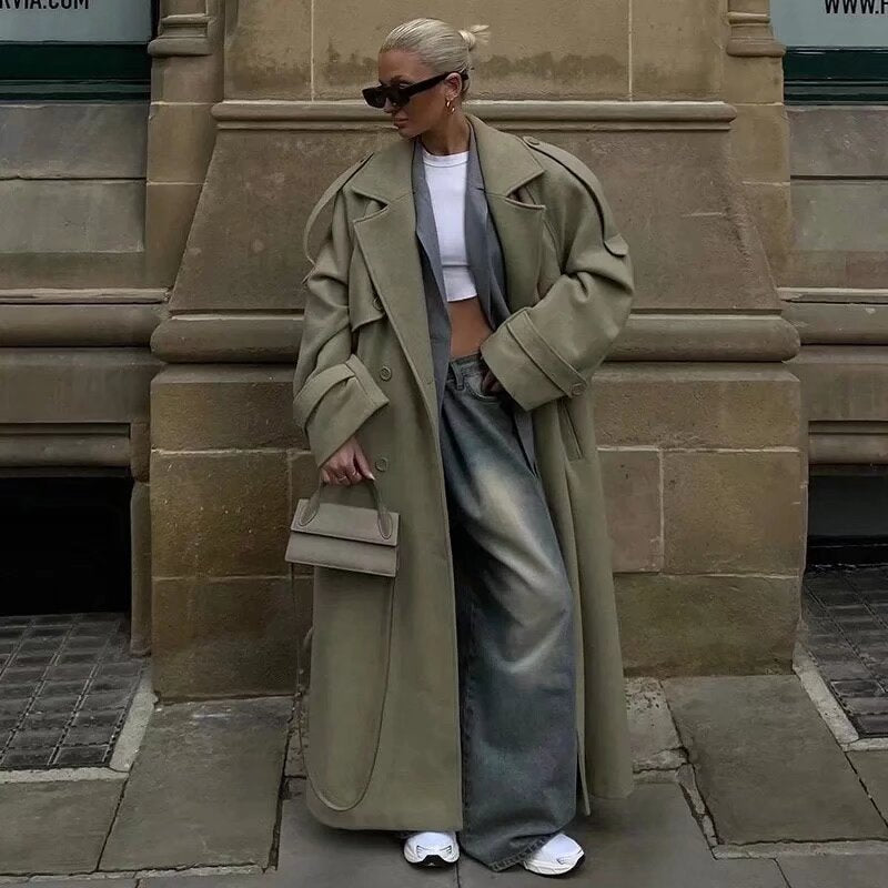 Damen Langer Trenchcoat mit Bindegürtel, doppelreihiger Knopfleiste und Epauletten Nord Taschen