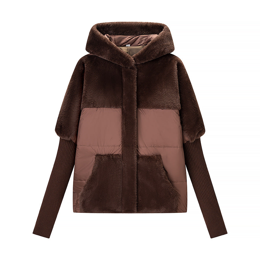 Damen Kurz geschnittene gesteppte Kapuzenjacke mit voluminösem Webpelzbesatz und Oversize‑Silhouette Nord Taschen