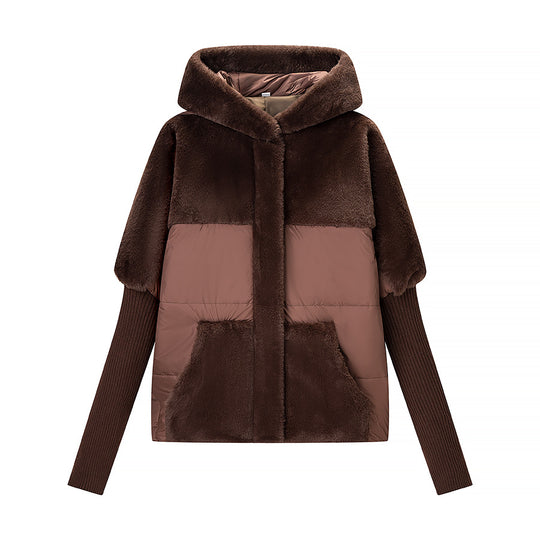 Damen Kurz geschnittene gesteppte Kapuzenjacke mit voluminösem Webpelzbesatz und Oversize‑Silhouette Nord Taschen
