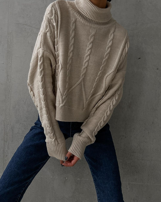 Damen Grobstrick-Rollkragenpullover mit Zopfstrick-Details Nord Taschen