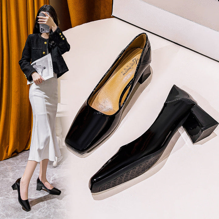 Damen Elegante Blockabsatz-Pumps mit quadratischer Zehenpartie und hochglänzender Oberfläche Nord Taschen