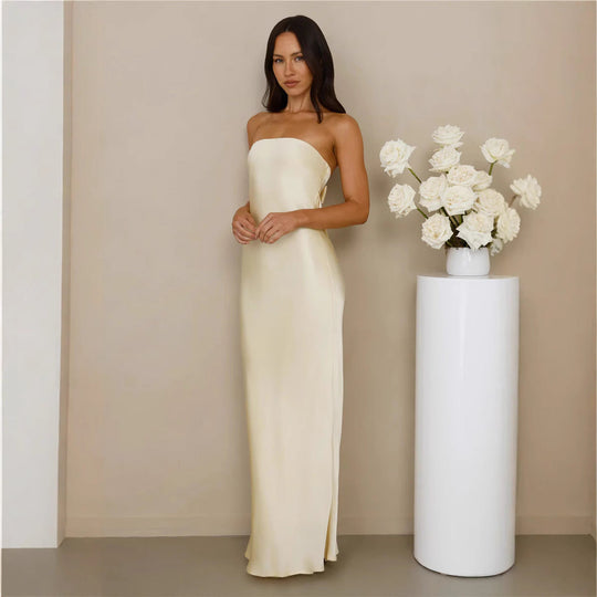 Damen Elegantes schulterfreies Maxikleid aus satinähnlichem Material Nord Taschen
