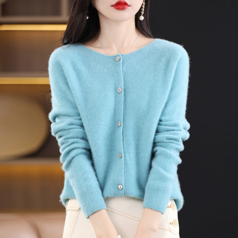 Damen Kurzgeschnittener Cardigan in Mohair‑Optik mit Rundhalsausschnitt und Perlmuttknöpfen Nord Taschen