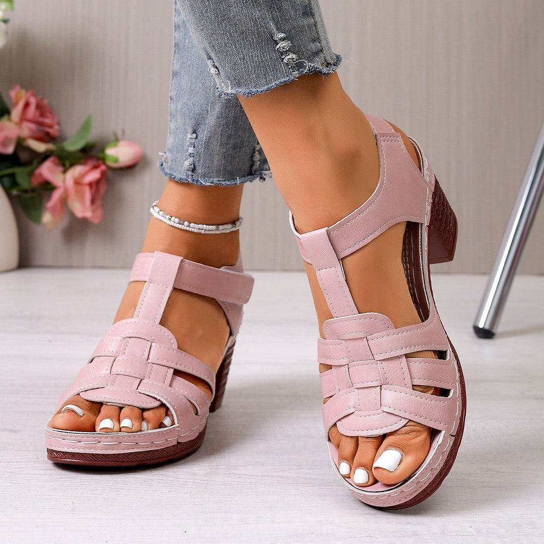 Damen Komfortable Riemchen-Sandalen mit geschwungenem Absatz und atmungsaktivem Leder