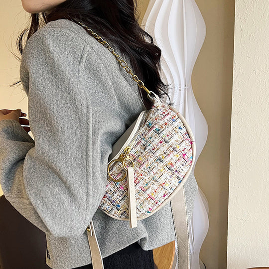 Damen modische Umhängertasche im Tweed-Look mit goldenen Akzenten Nord Taschen