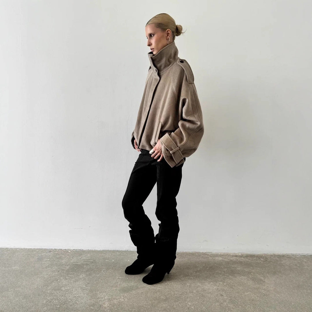 Damen Oversized Woll-Cropped-Jacke mit hohem Stehkragen und Ballonärmeln Nord Taschen
