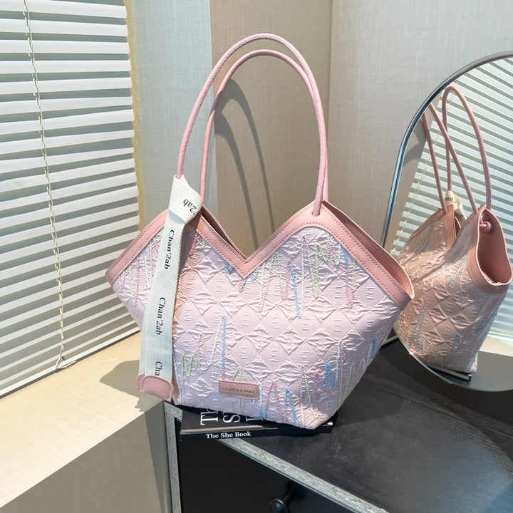 Damen Handtasche mit einzigartigem grafischem Design Nord Taschen