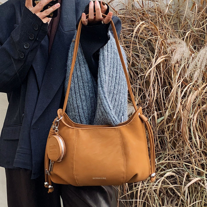 Damen praktische Schultertasche mit geschmeidigem Leder Nord Taschen
